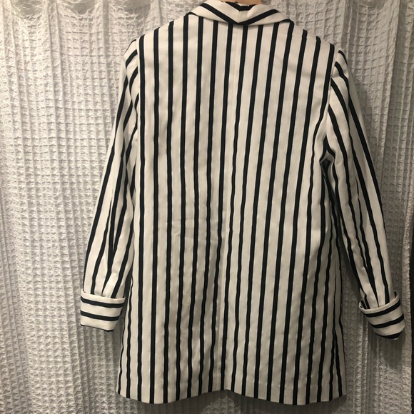 Alice + Olivia Striped Oversize Blazer - Picture 3 of 3